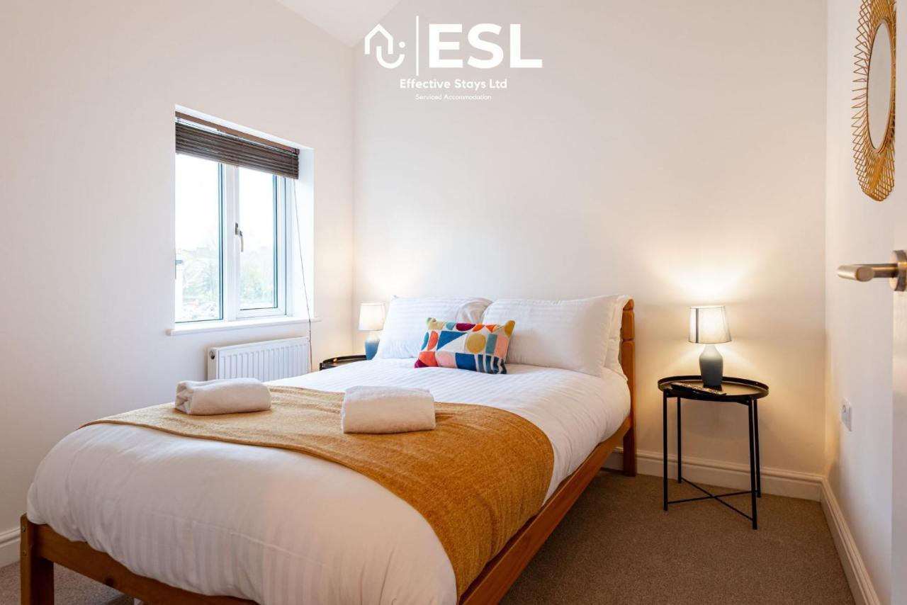 2 Bedroom Terrace Cottage, Parking, 5 Minutes Drive To Royal Shrewsbury Hospital Buitenkant foto