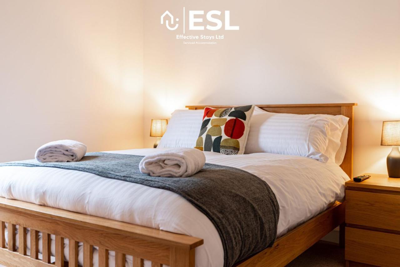 2 Bedroom Terrace Cottage, Parking, 5 Minutes Drive To Royal Shrewsbury Hospital Buitenkant foto