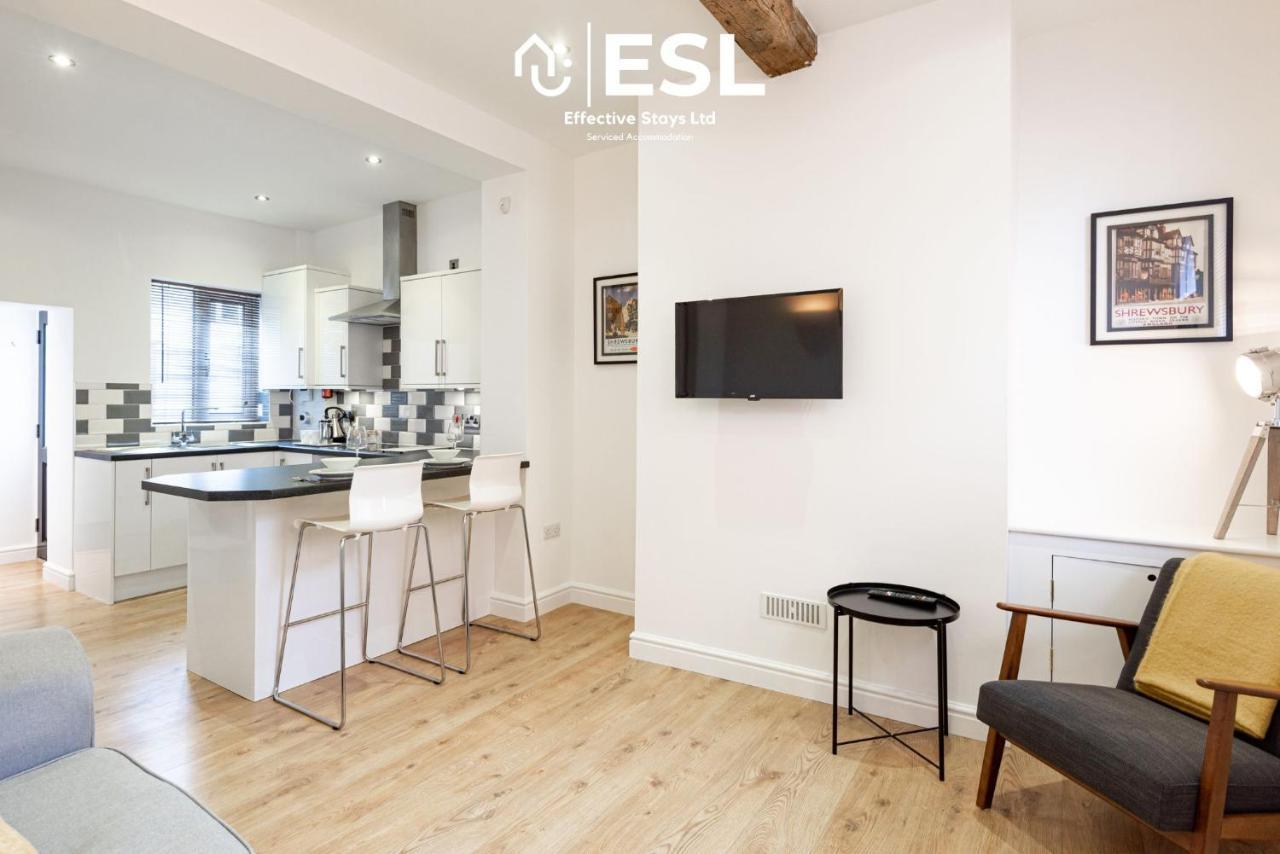 2 Bedroom Terrace Cottage, Parking, 5 Minutes Drive To Royal Shrewsbury Hospital Buitenkant foto